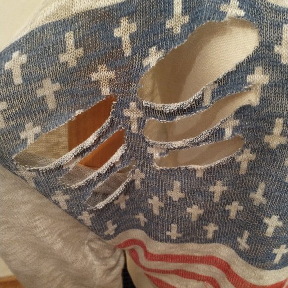 Trendy Distressed American Flag Crop Sweater - Picture 3 of 5